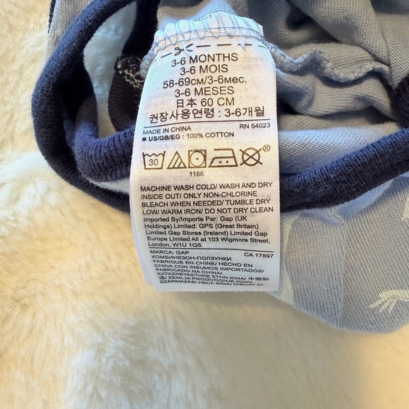 2018 Baby GAP Dinosaur Party Hat Romper - 3/6 Months - Picture 8 of 9